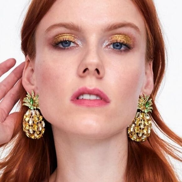 New FARM RIO Rhinestone Pineapple tropical earrings - Picture 1 of 13